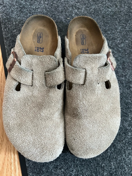 Birkenstock Shoes - Boston Birkenstocks in Taupe size 37